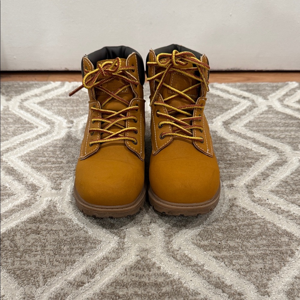 Levi's Jax 2 Core Wheat Combat Boots/ Little Boy/ Size 1/ Like New